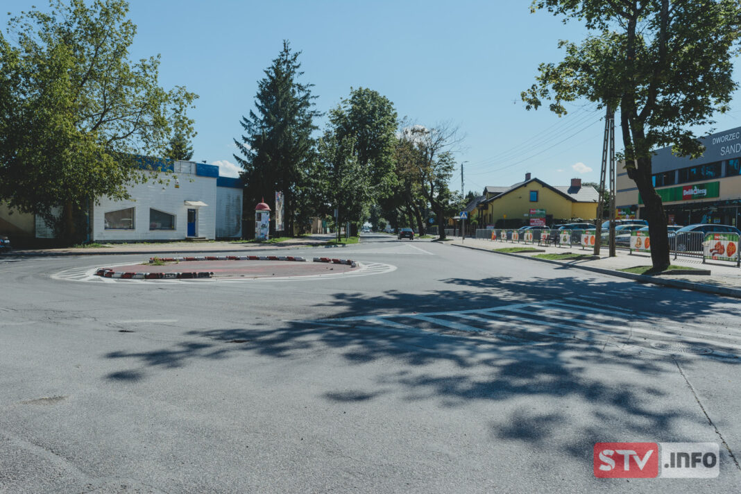 Inwestycje na drogach powiatu sandomierskiego zakończą się jeszcze w tym roku