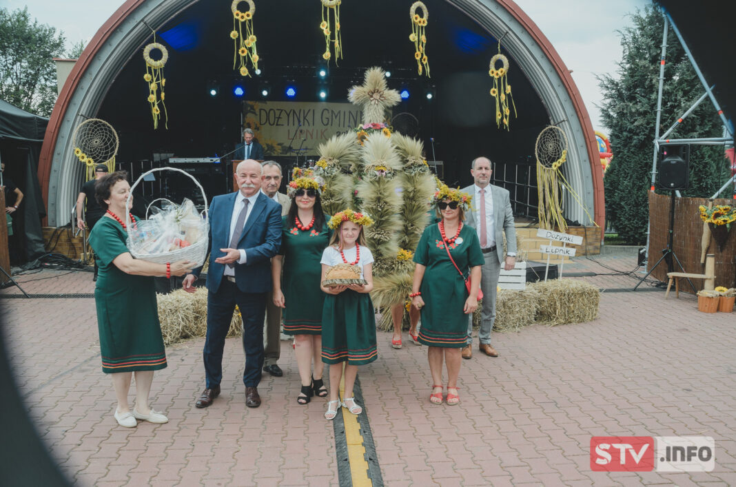 Udane dożynki w Lipniku. Na scenie znane zespoły disco polo
