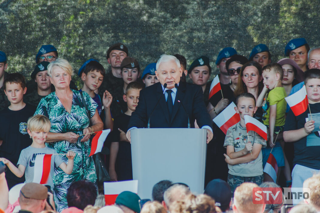 Jarosław Kaczyński gościł w Zawichoście. Piknik wojskowy z prezentacją najnowocześniejszego sprzętu