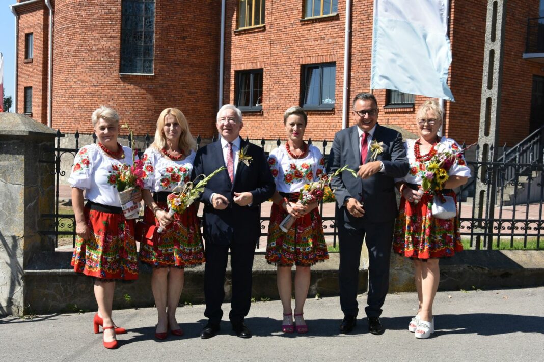 Odpust i dożynki w Mydłowie. Podziękowania od posła i burmistrza Iwanisk