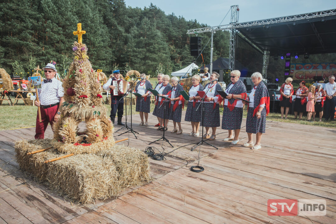 Rolnicy z gminy Ożarów dziękowali za plony. Fantastyczna zabawa w Lasocinie