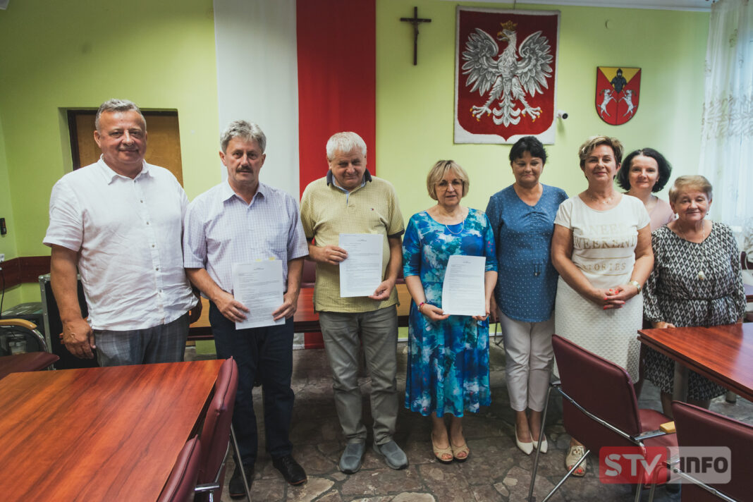 Umowy podpisane. W roku przyszłym koniec problemów z wodą w gminie Dwikozy