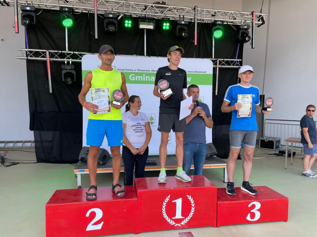 Biegacze walczyli o „Kryształowe Jabłko” wójta gminy Obrazów