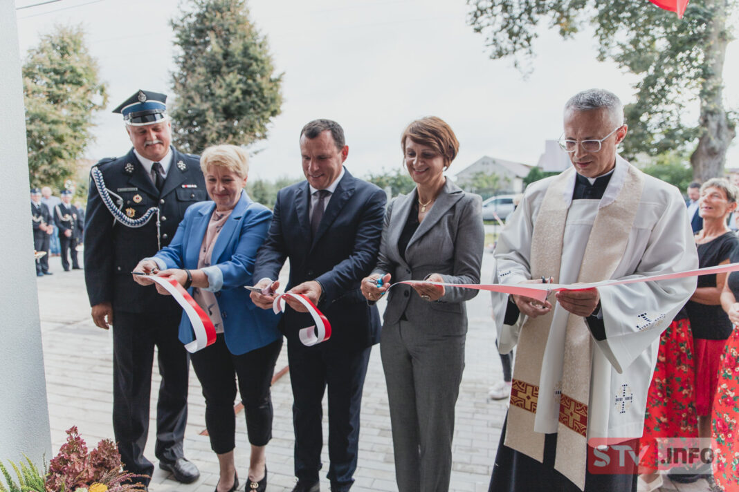 Uroczyste otwarcie świetlicy w Byszowie. Będzie służyć strażakom i gospodyniom