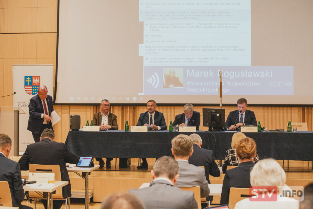 Emocje na sesji sejmiku. Samorząd przeprosił za libację w Michniowie