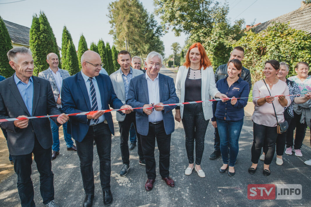 Droga we Wszachowie została wyremontowana. Jest szersza i spełnia oczekiwania mieszkańców