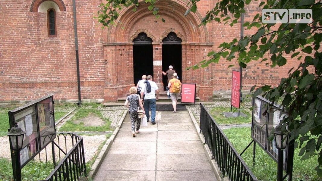 SANDOMIERZ: Powiat przekazał środki na prace konserwatorskie klasztoru oo. Dominikanów