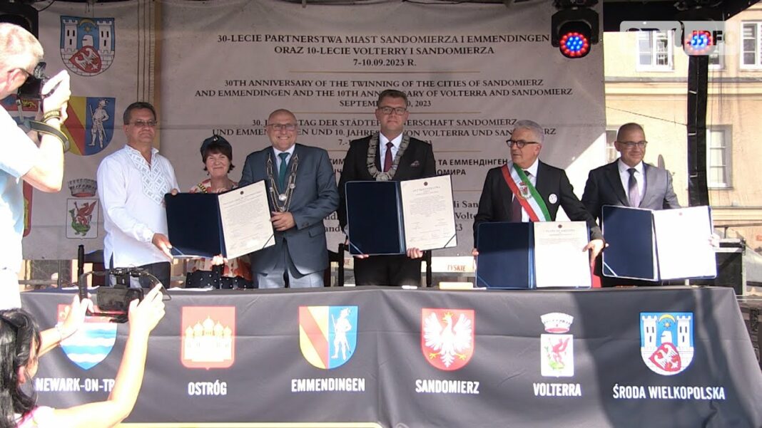 Sandomierz odnowił porozumienia z miastami partnerskimi