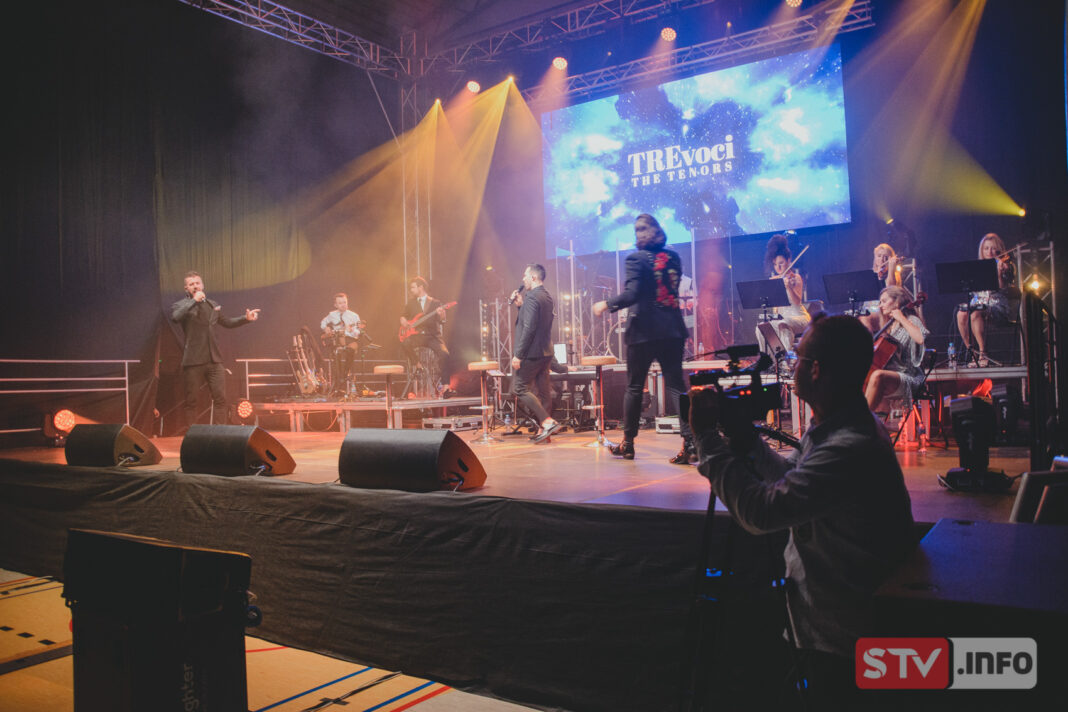 Niesamowity wieczór z Tre Voci. Mnóstwo emocji w staszowskiej hali OSiR