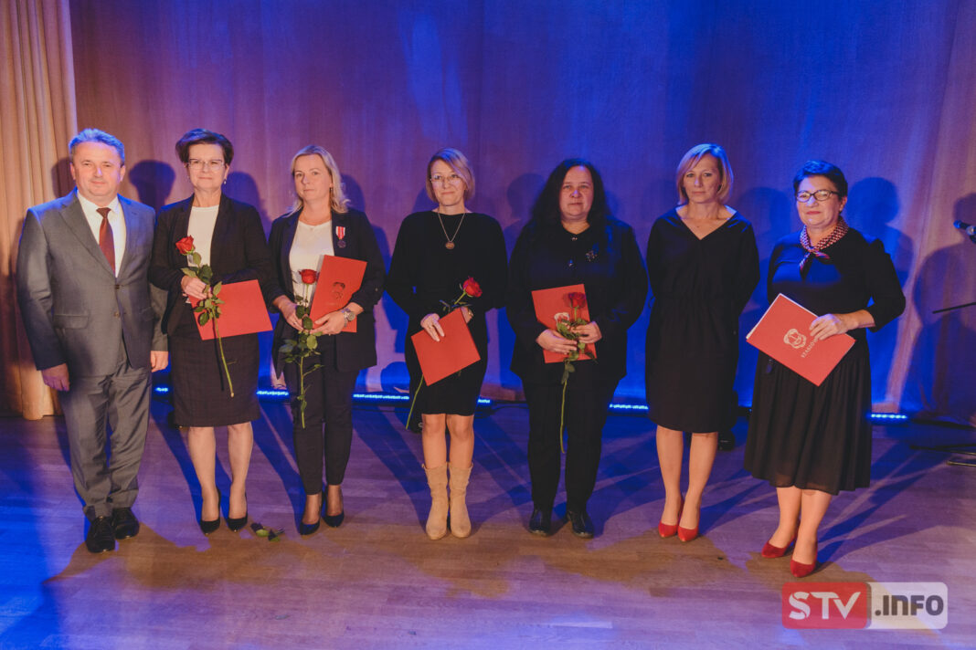 Gmina Staszów doceniła nauczycieli. Nagrody i awanse