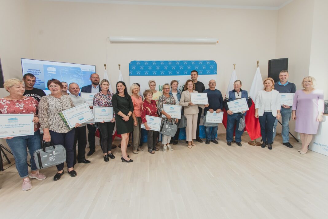 Sołtysi z powiatu sandomierskiego ambasadorami „Czystego Powietrza”