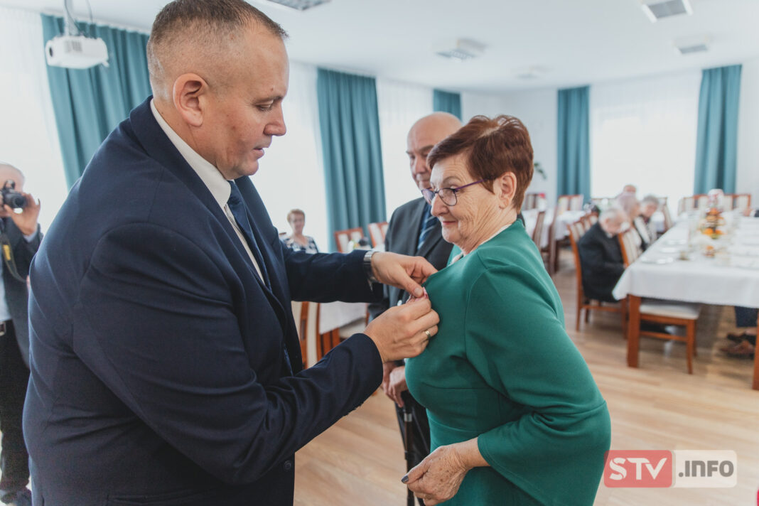 Złote Gody w Tarłowie. Piękna i wzruszająca ceremonia wręczenia prezydenckich medali