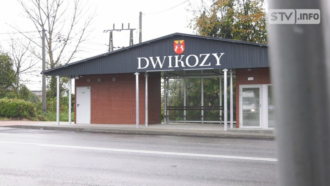Rewitalizacja Dwikóz zakończona. Piękny mini dworzec i urokliwy park Zieleniec oddane do użytku