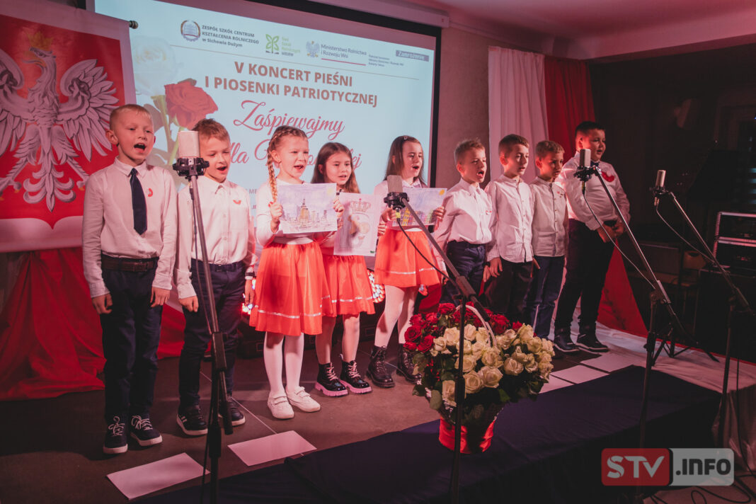 W Sichowie śpiewali dla niepodległej. Piękny koncert patriotyczny