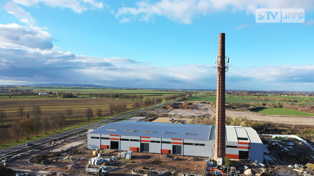 Komin we Włostowie jednak zostaje. Wielka inwestycja powodem konfliktu na linii wójt – starosta