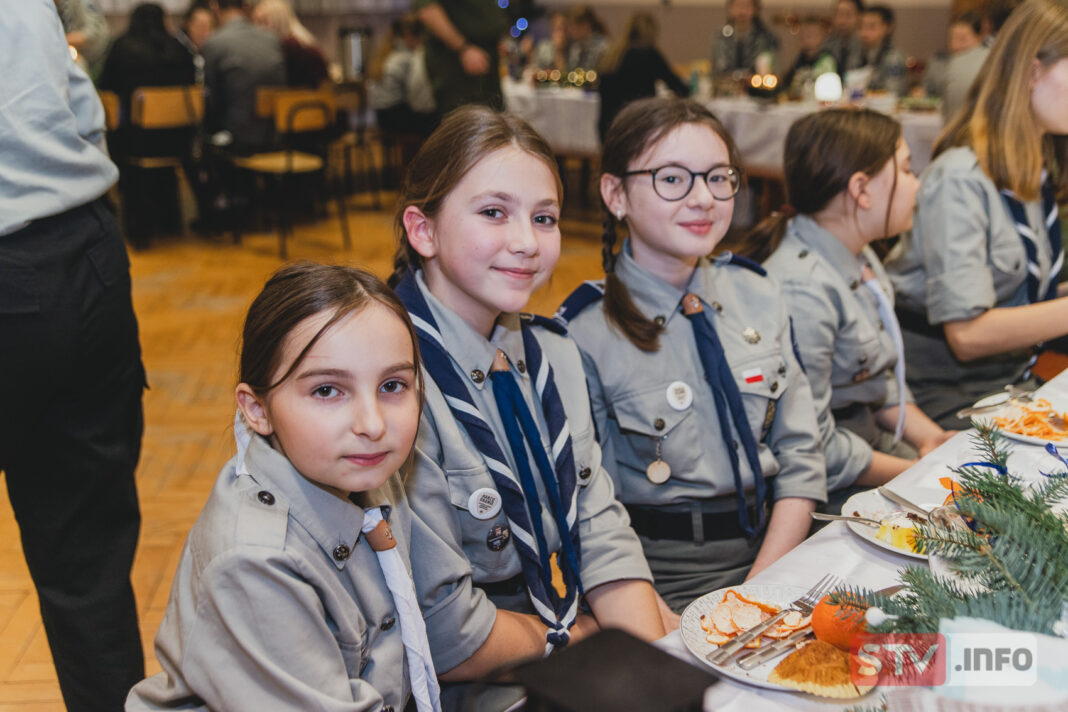 Harcerze z Bogorii mieli już swoją wigilię. Dzięki nim do gminy dotarło Betlejemskie Światełko Pokoju