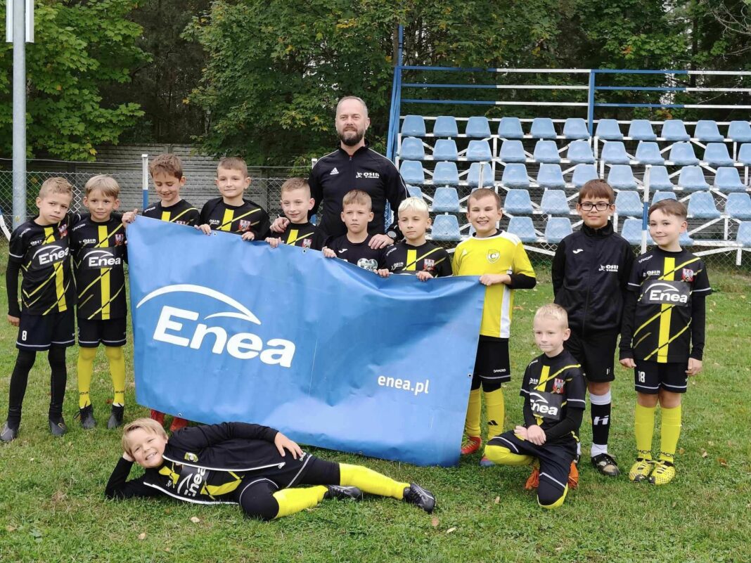 W Połańcu przybyło młodych piłkarzy. Projekt zakończony