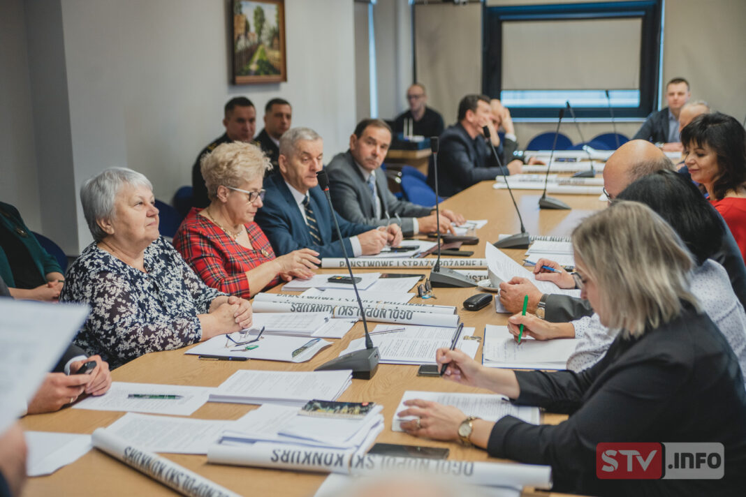 Rekordowy budżet powiatu sandomierskiego. Radni byli jednomyślni