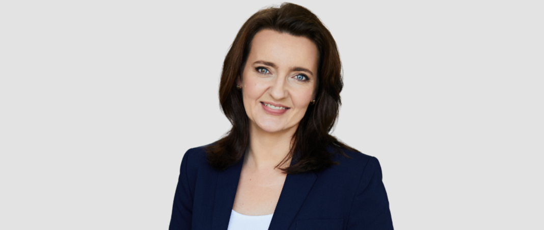 Zamówił sprzęt AGD i sushi do biura poselskiego. Teraz grozi mu 8 lat więzienia