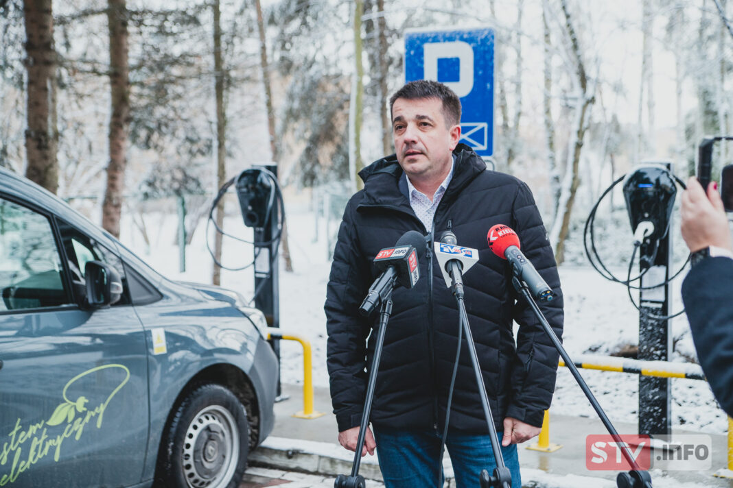Sandomierski PEC oferuje „tankowanie” elektryków. Dwie ładowarki czekają na klientów