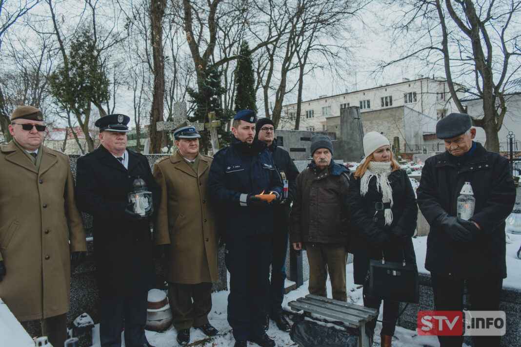 Sandomierz pamiętał. Kwiaty i znicze dla powstańców styczniowych