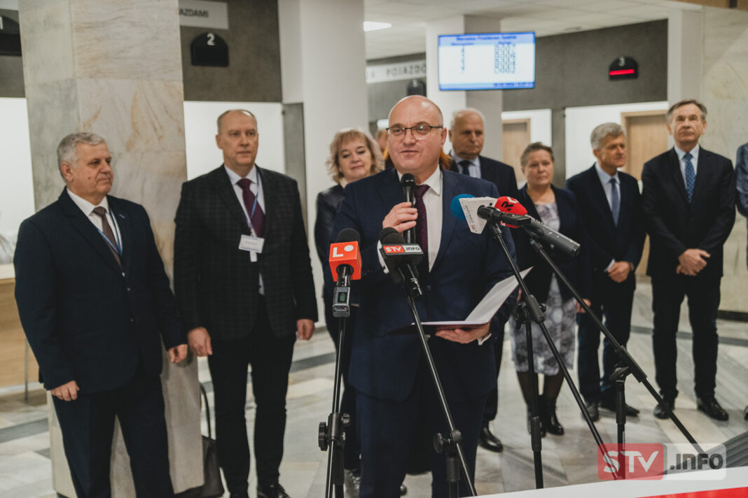 Wydział komunikacji w Opatowie otwarty po remoncie. Łatwej, szybciej i przyjemniej