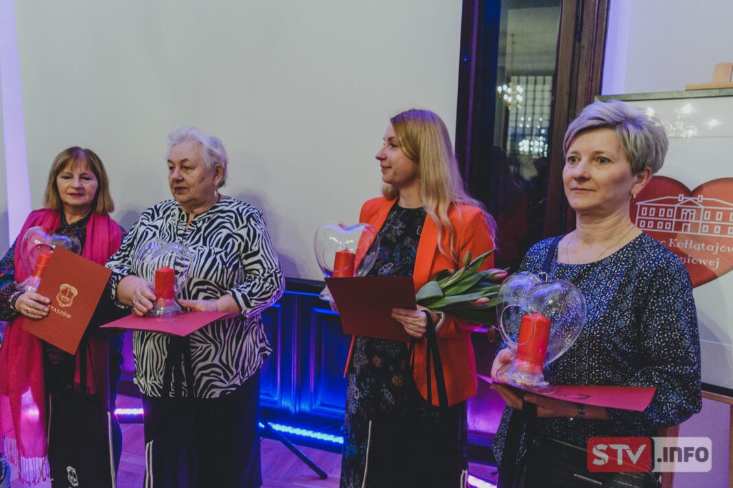 Piękne wyroby ze szkła można podziwiać w Wiśniowej. Wystawa i koncert na „walentynki”