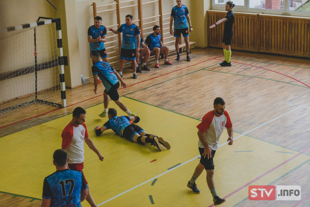 Futsalowe zmagania w Łoniowie. Grali o puchar wójta