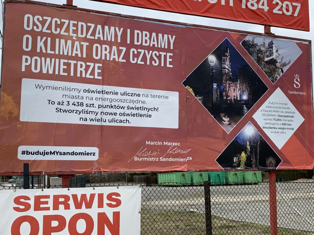 Ponad 18 000 złotych z kieszeni podatników na kampanię bilboardową