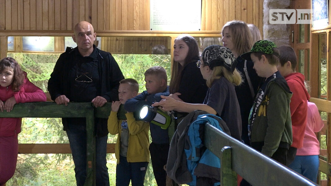 Przez podróże kształtują swój patriotyzm lokalny i uczą się historii