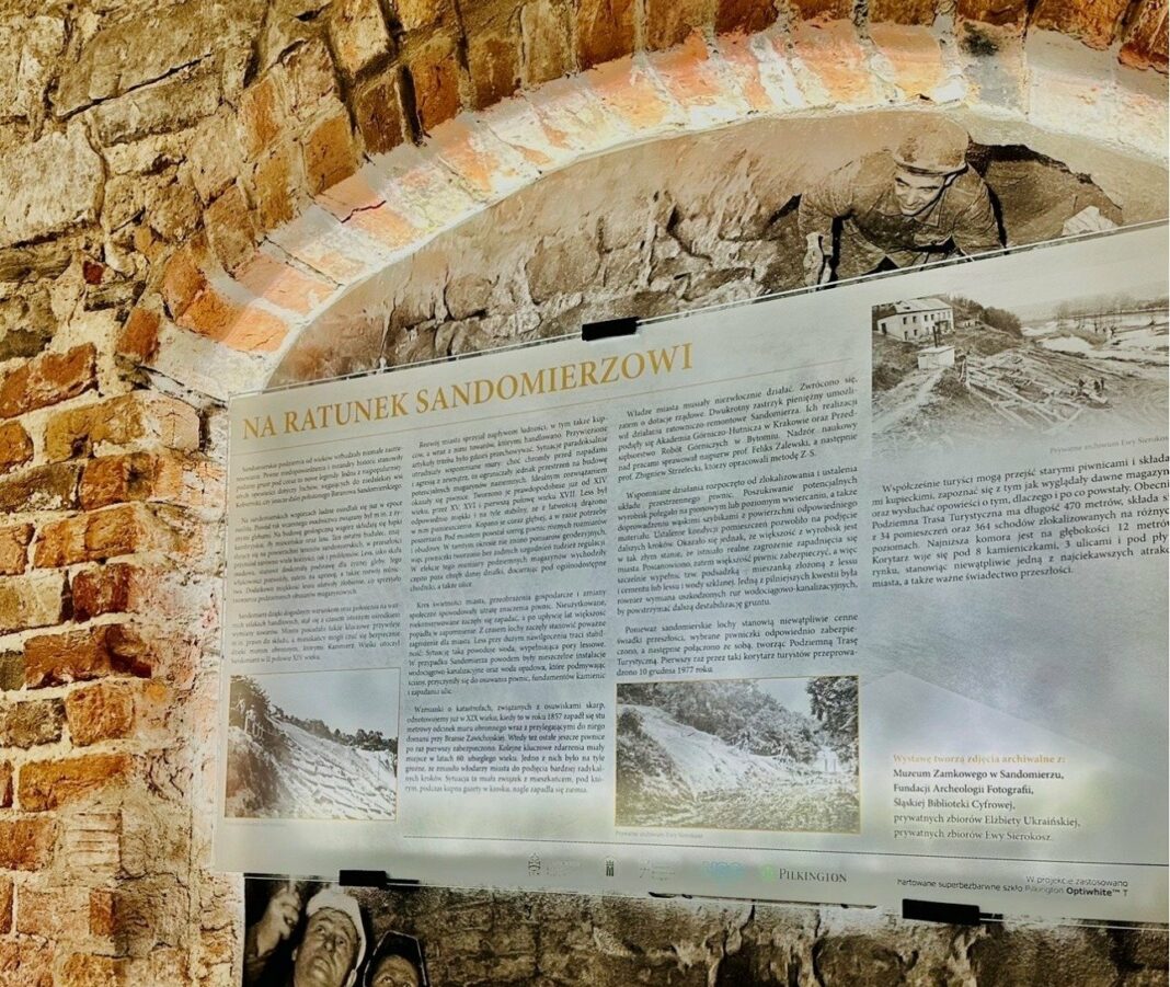 Nowa szklana wystawa w Podziemnej Trasie Turystycznej w Sandomierzu