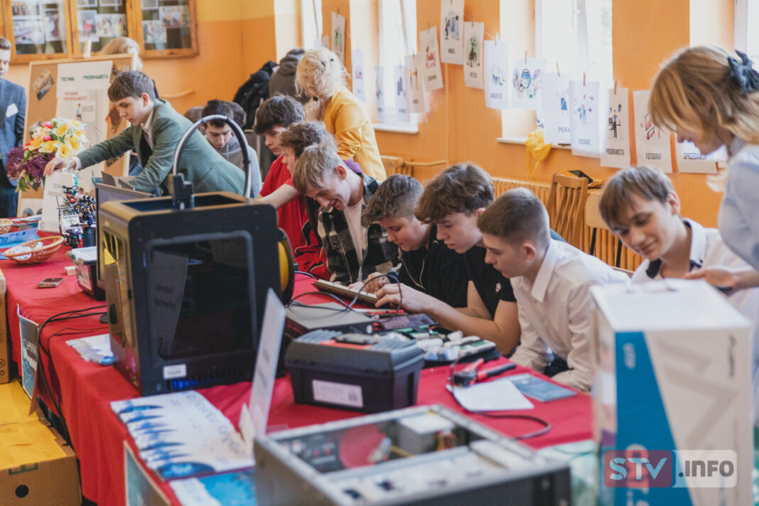 Bogata oferta sandomierskiego „ekonomika”. Ósmoklasiści pod wrażaniem