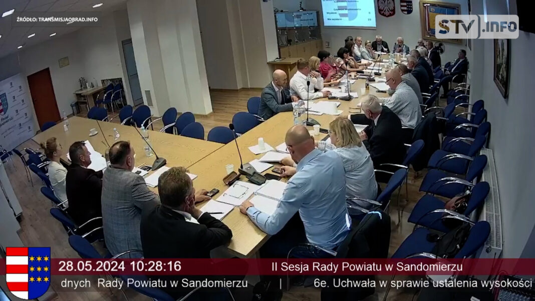Komisje w radzie powiatu sandomierskiego podzielone. Rewizyjna dla opozycji
