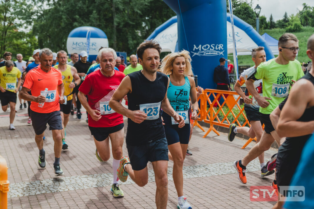 12. edycja Biegu Kwitnących Sadów. Biegli po medale, nagrody i dla satysfakcji