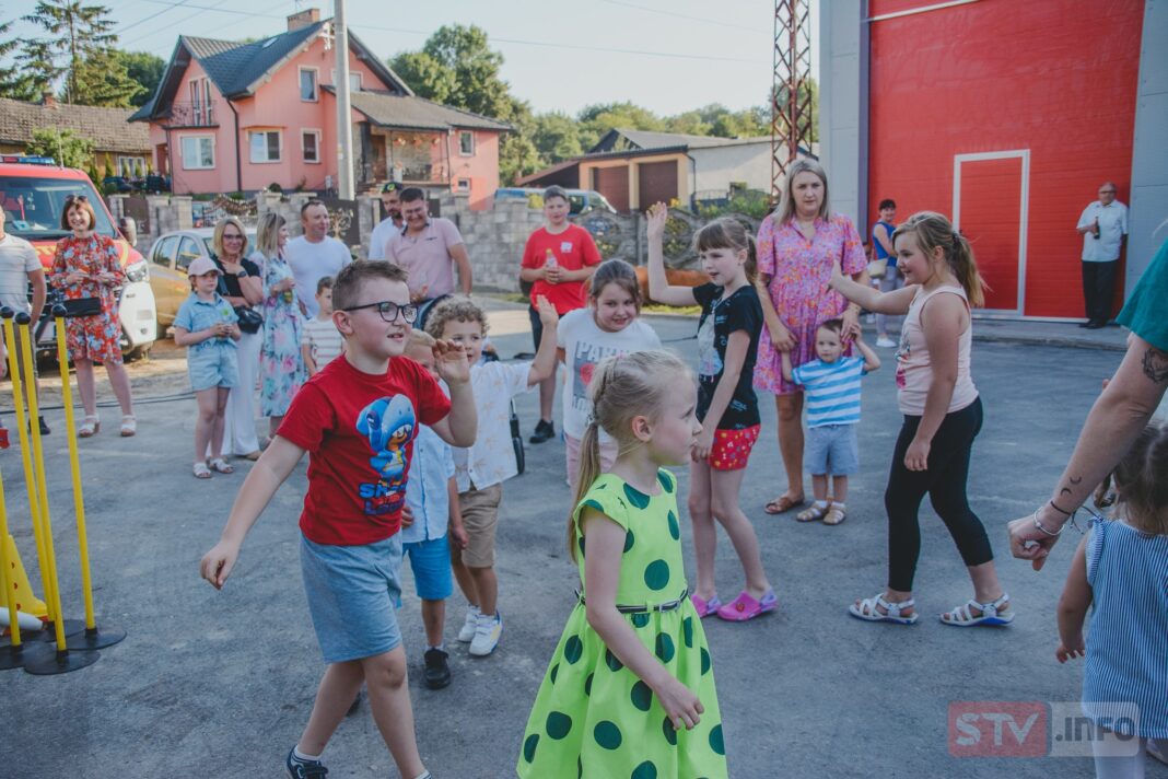 Konary I Konary Kolonia świętowały. Droga i remiza uroczyście oddane do użytku