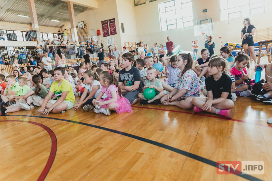 Dzień Dziecka w Oleśnicy. Zabawa na 102