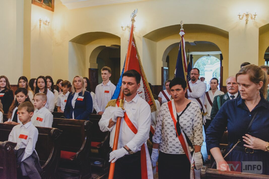 Patriotyczna uroczystość w Górach Wysokich. Pamiętali o ofiarach hitlerowskich Niemiec