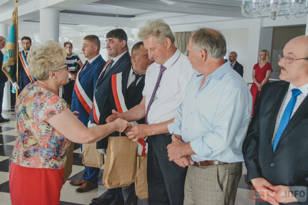 Hodowcy gołębi świętowali w Lenarczycach. Sztandar na jubileusz