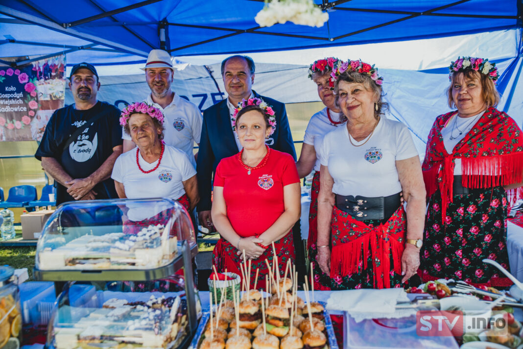 Bitwa Regionów w Wojciechowicach. Gospodynie walczyły o zwycięstwo prezentując kulinarne specjały