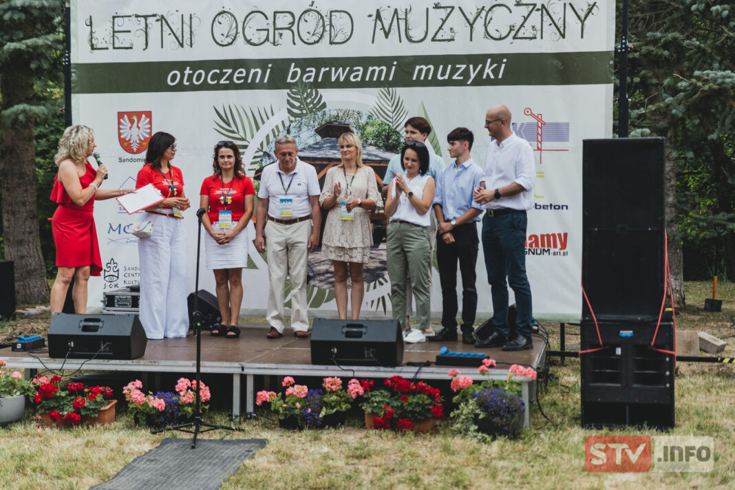 Udany piknik na „Hucie” w Sandomierzu. Hitem kiełbaski od burmistrza Niedźwiedzia