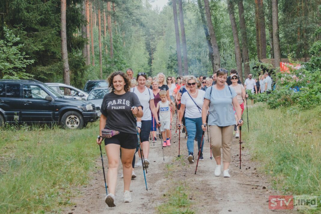 Rekreacja, zabawa ma leśnej polanie. Pliskowola i Suchowola świętowały Dni Osieka