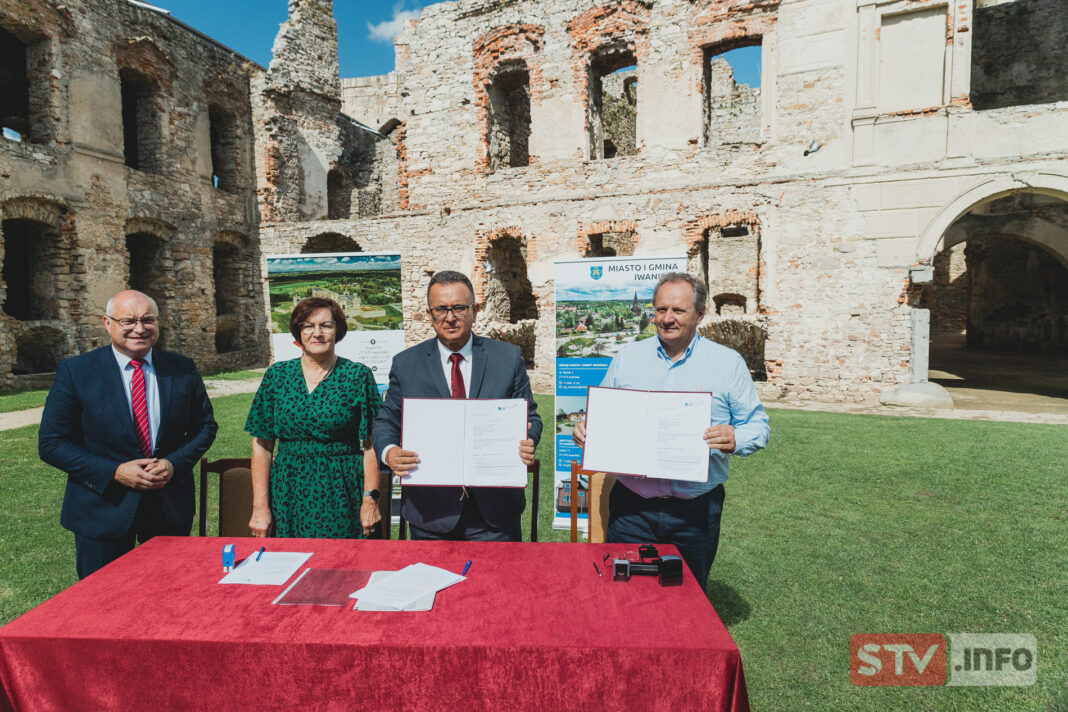 Kolejna umowa na renowację Krzyżtoporu. Będzie więcej atrakcji