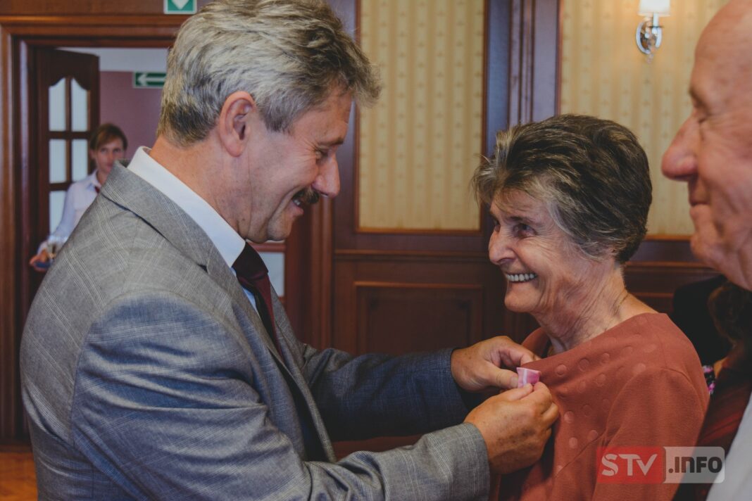 Wzruszająca uroczystość w Dwikozach. Przeżyli z sobą 50 i więcej lat