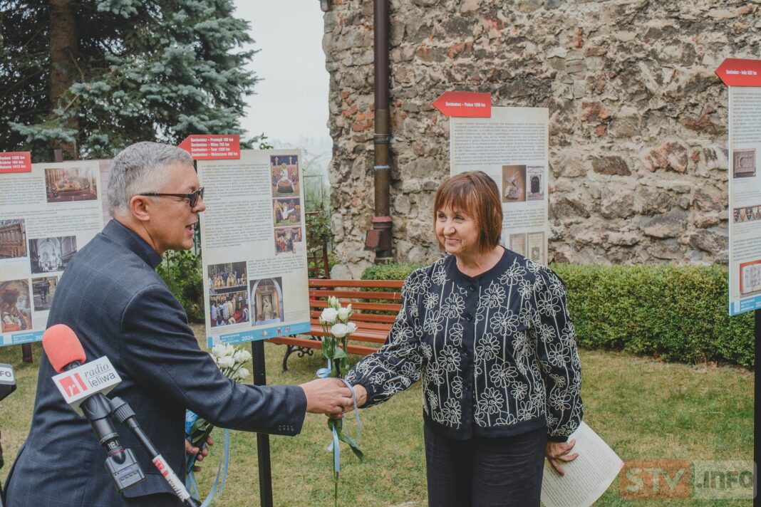 „Szlaki sandomierskiego dziedzictwa” w ogrodzie Domu Długosza. Sandomierz skazany na korzystanie z dziedzictwa