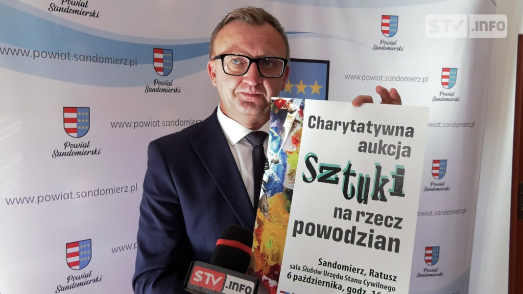 Aukcja dla szkoły w Głuchołazach. Piękna inicjatywa sandomierskiego BWA