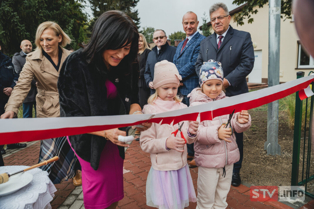 Plac zabaw oficjalnie otwarty. Pierwszy taki w Staszowie