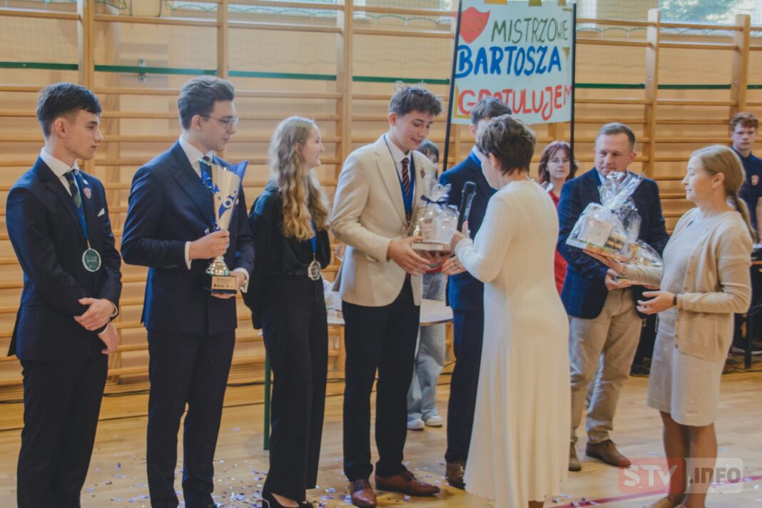 Wyjątkowy apel w opatowskim „Bartoszu”. Nagrodzeni za 3. miejsce w Polsce