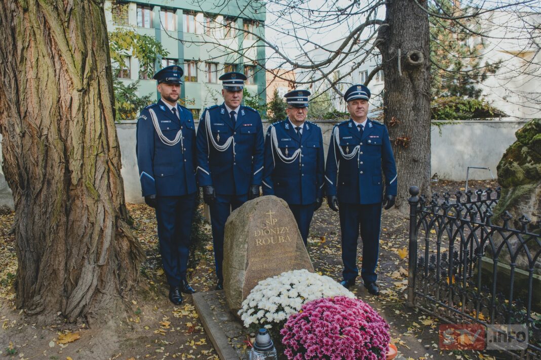 Policjanci z Sandomierza uczcili pamięć o poległych kolegach