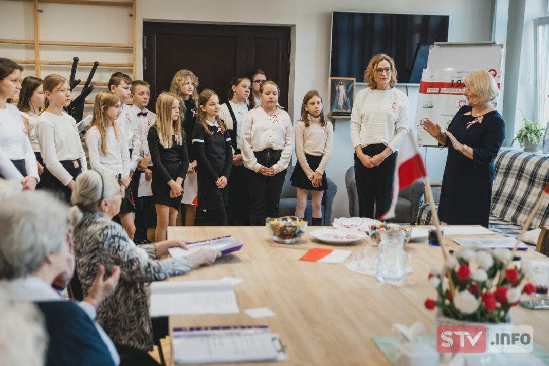 Zawichost już świętuje odzyskanie niepodległości. Spotkanie pełne muzyki i strof wierszy