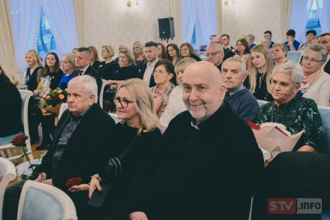 Wyjątkowa promocja, wyjątkowej książki. Mieszkańcy parafii Łoniów bohaterami